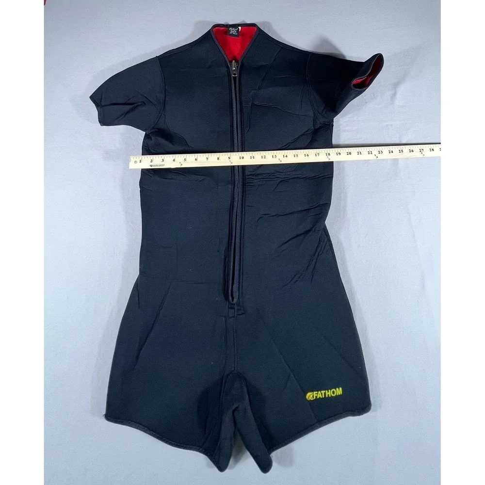 Fathom Seaflex Mens XL Shorty Wetsuit Black Red Neoprene Front‎ Zip Dive Suit